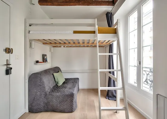 Cosy Mezzanine In The Heart Of Paříž
